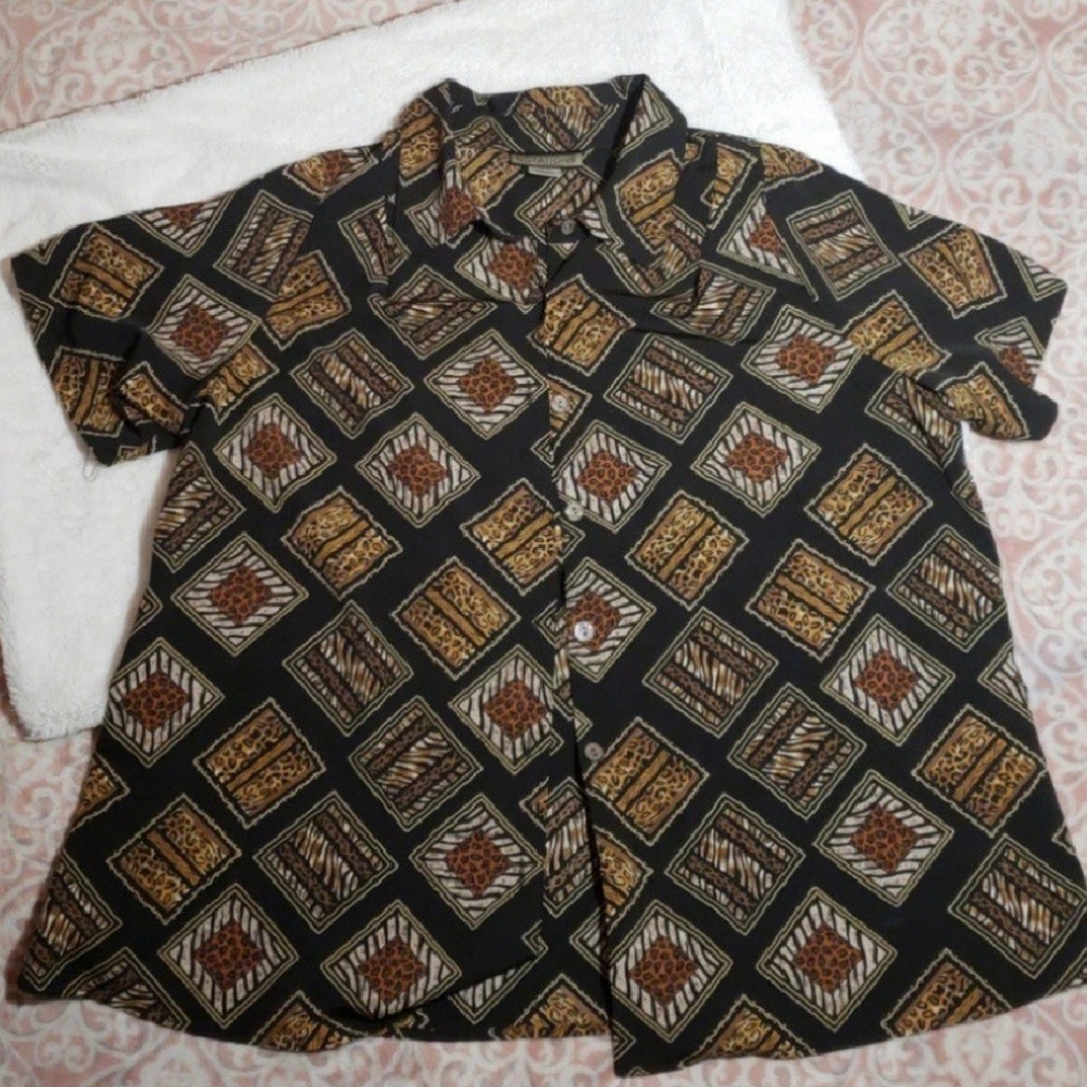 Animal print button down Notations